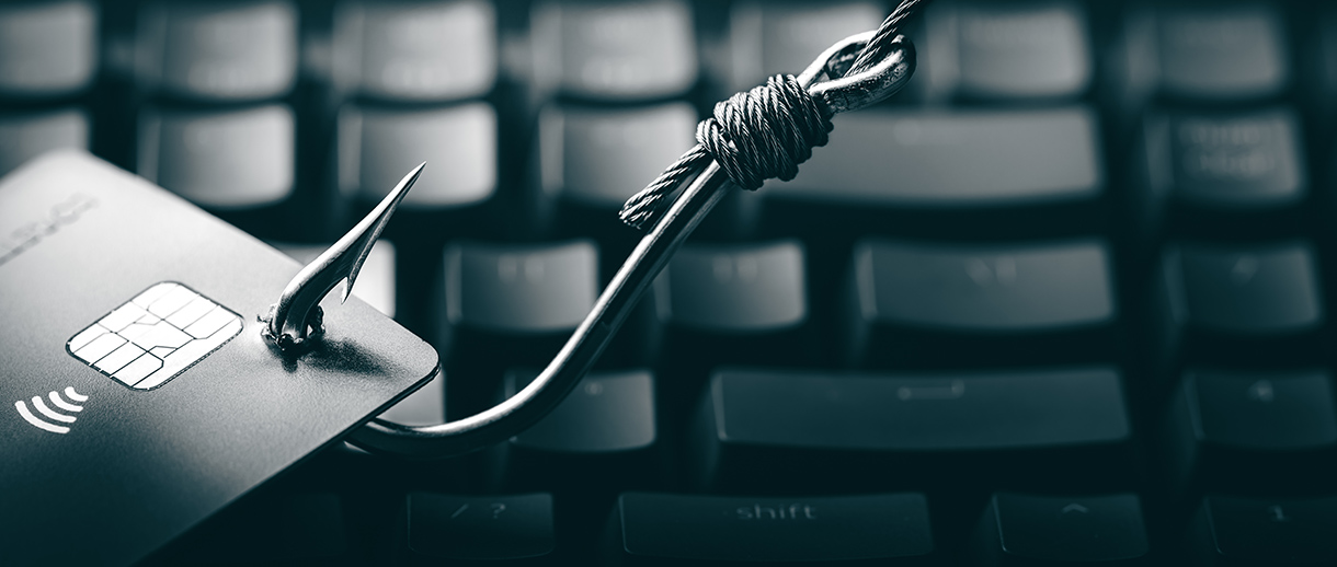 Dark Patterns in Digital Platforms